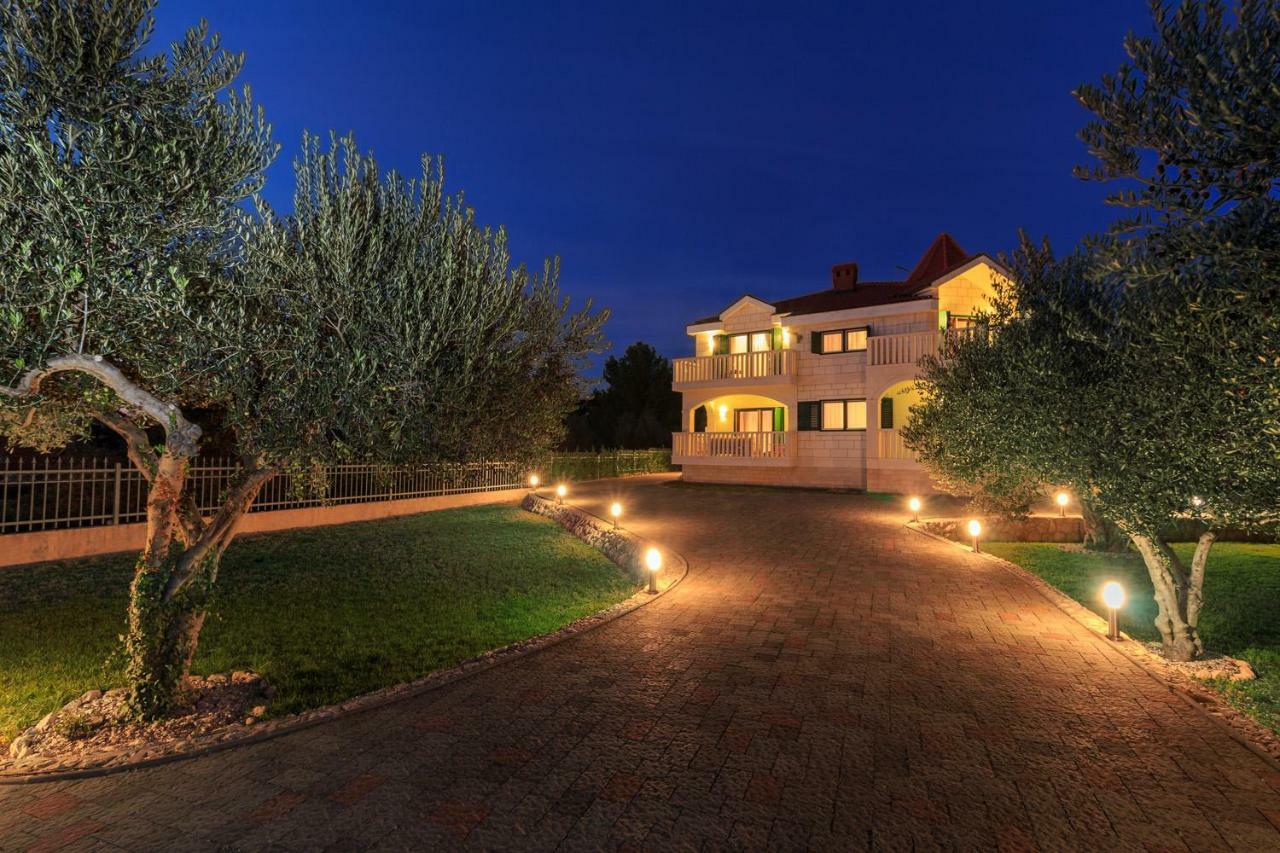 Villa Dream Srima Εξωτερικό φωτογραφία