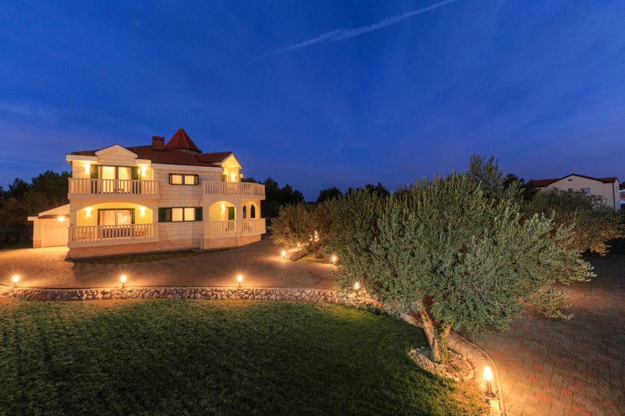 Villa Dream Srima Εξωτερικό φωτογραφία
